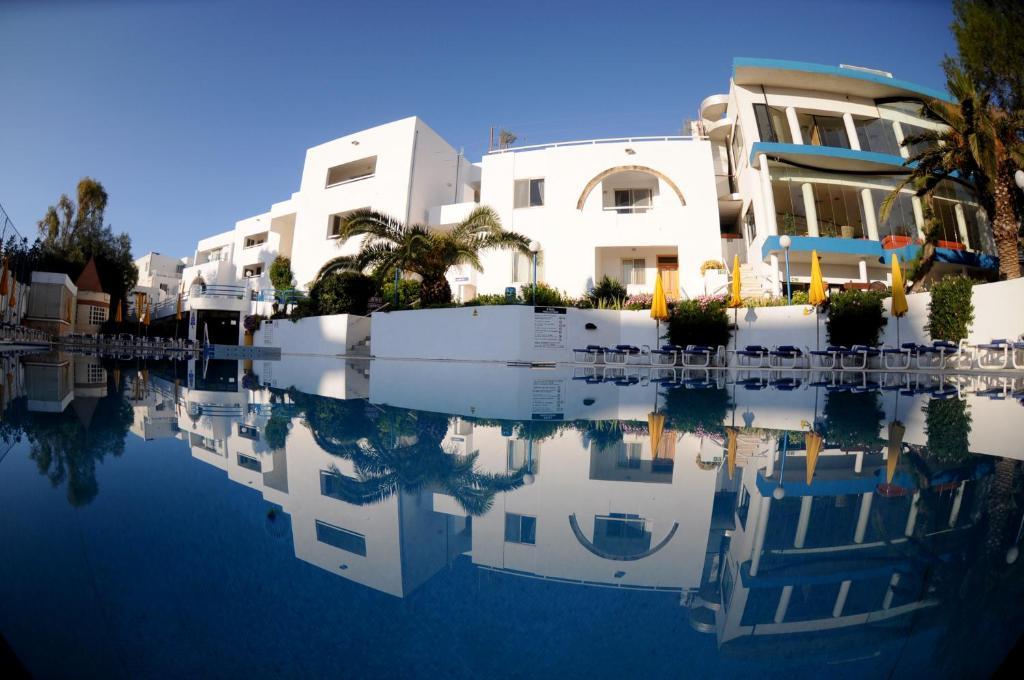 Club Salina Wharf Aparthotel Qawra Exterior photo