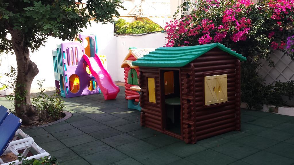 Club Salina Wharf Aparthotel Qawra Exterior photo