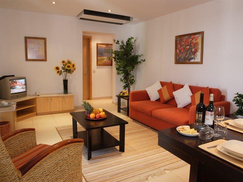 Club Salina Wharf Aparthotel Qawra Exterior photo