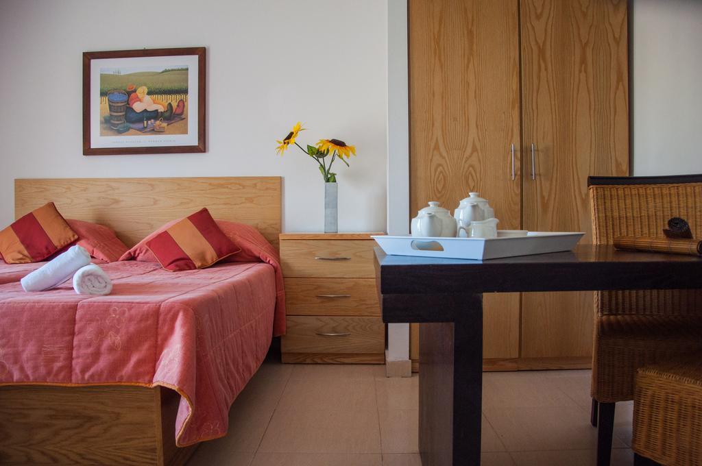 Club Salina Wharf Aparthotel Qawra Room photo