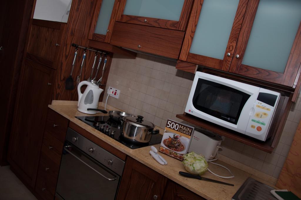 Club Salina Wharf Aparthotel Qawra Room photo