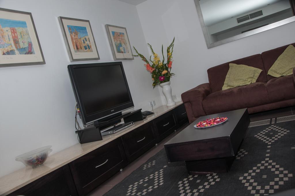 Club Salina Wharf Aparthotel Qawra Room photo