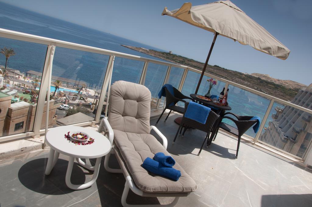 Club Salina Wharf Aparthotel Qawra Room photo