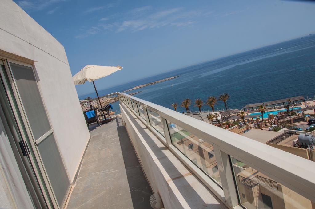 Club Salina Wharf Aparthotel Qawra Room photo