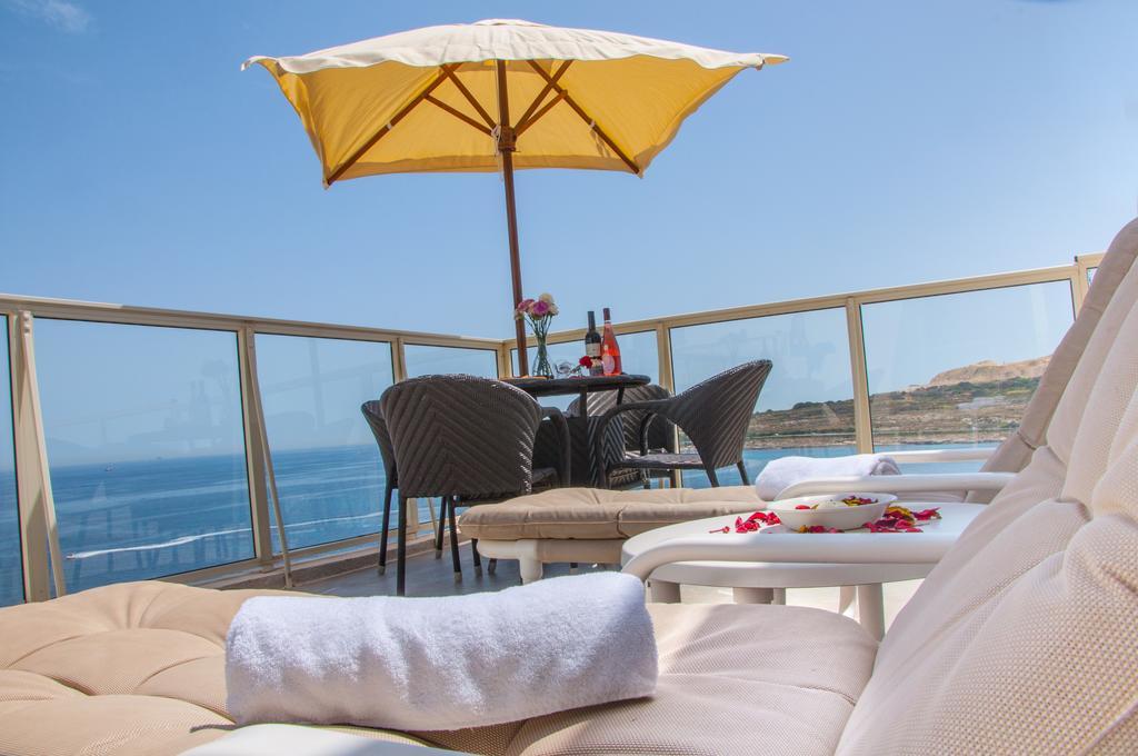 Club Salina Wharf Aparthotel Qawra Room photo