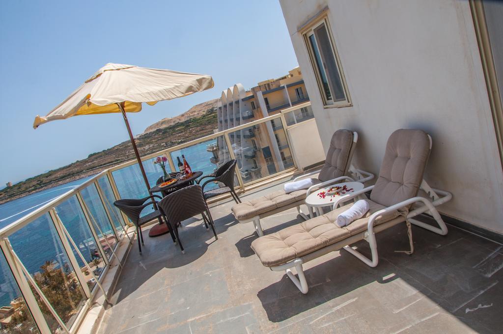 Club Salina Wharf Aparthotel Qawra Room photo